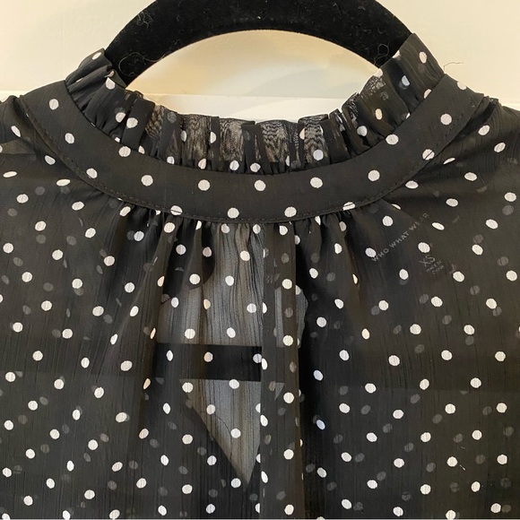 Who What Wear women’s sleeveless sheer blouse with ruffle collar  size XS - Picture 8 of 9